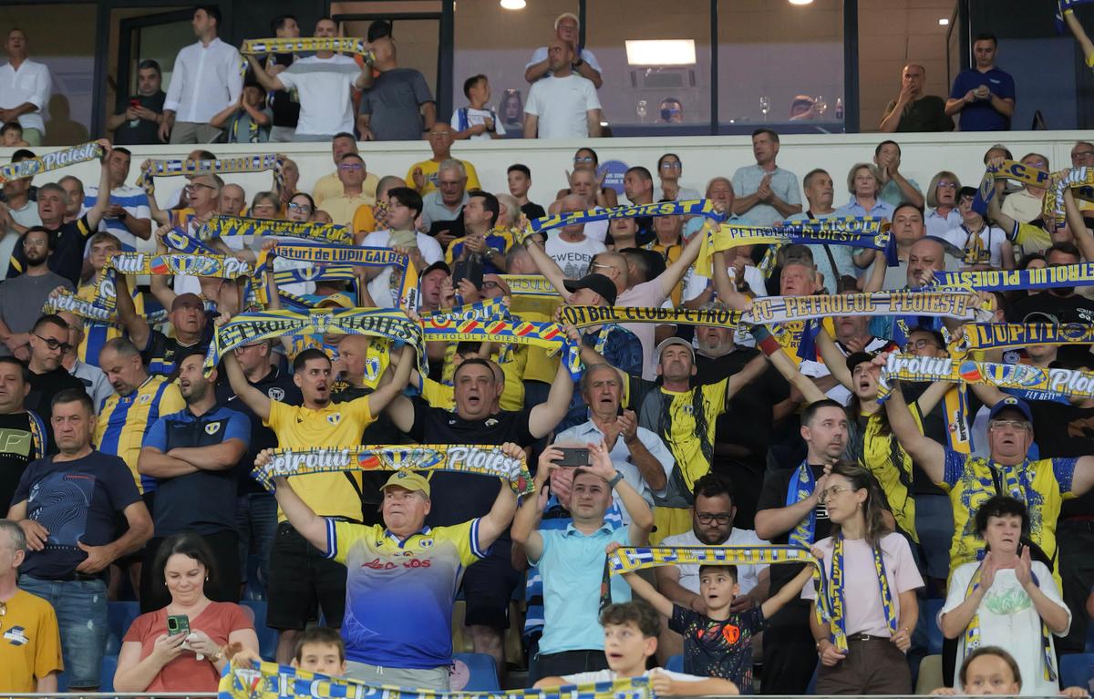 Scenografii la Petrolul - Rapid