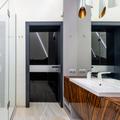 Sursa foto: https://www.pexels.com/photo/interior-of-modern-bathroom-in-apartment-7005460/