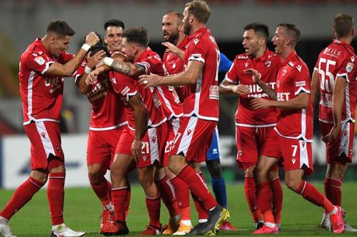 Versiunea spaniolă a lui Dinamo impresionează oamenii din fenomen. foto: GSP