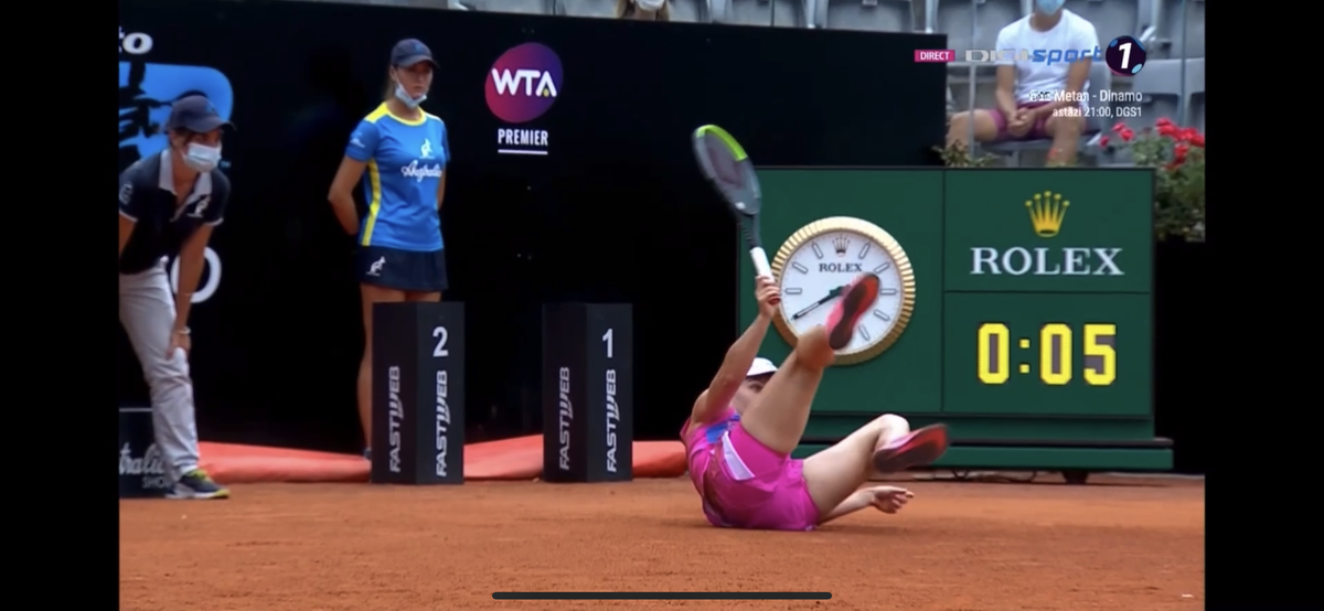 simona halep cazatura