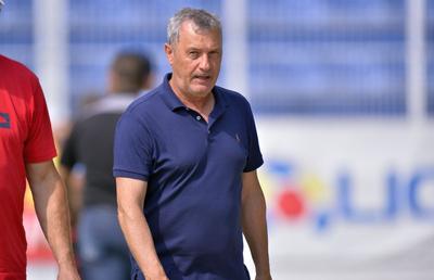 Dezbaterea zilei, 21 septembrie » Poate fi Rednic salvarea lui Dinamo? „Da, e un manager bun și va scoate echipa din criză” vs. „Nu, Rednic e depășit și clubul e oricum în prăpastie”