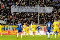 „Îl înjurați pe Mititelu / Dar cu el tăiați purcelu'” » Incidente între ultrași și mesaje ironice la Petrolul - FCU Craiova