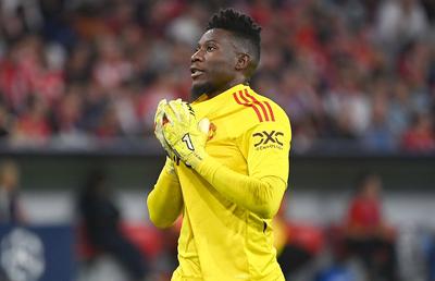 Andre Onana și-a cerut scuze după gafa cu Bayern: „Am pierdut din cauza mea, am dezamăgit echipa” » Suporterii lui Manchester United se întreabă: „E De Gea deghizat?”