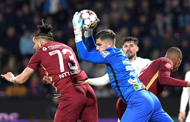Știm arbitrul de la derby-ul etapei, dintre Rapid și CFR Cluj! Kyros Vassaras a delegat un „fluieraș” care nu e pe lista FIFA