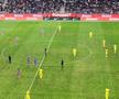 Spectacol înainte de FCSB - Petrolul! Ciprian Tătărușanu, aclamat de fani, a dat lovitura de start