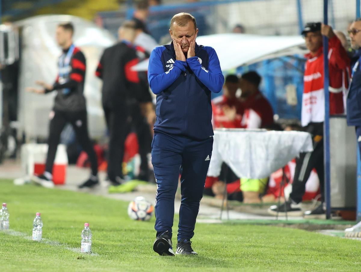 Kopic, prima reacție după Oțelul - Dinamo: „Trebuie să supraviețuim” + „Încă aștept jucători”