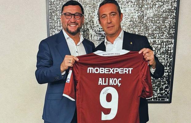 Viorel Moldovan, pe stadion la un mare derby european: „Am acceptat cu o imensă plăcere!”