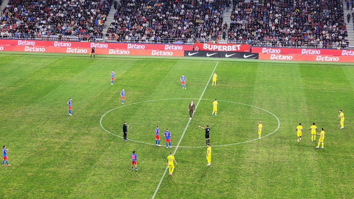 Spectacol înainte de FCSB - Petrolul! Ciprian Tătărușanu, aclamat de fani, a dat lovitura de start
