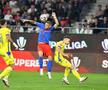 Daniel Bîrligea, în acțiune în FCSB - Petrolul // foto: Cristi Preda (GSP)