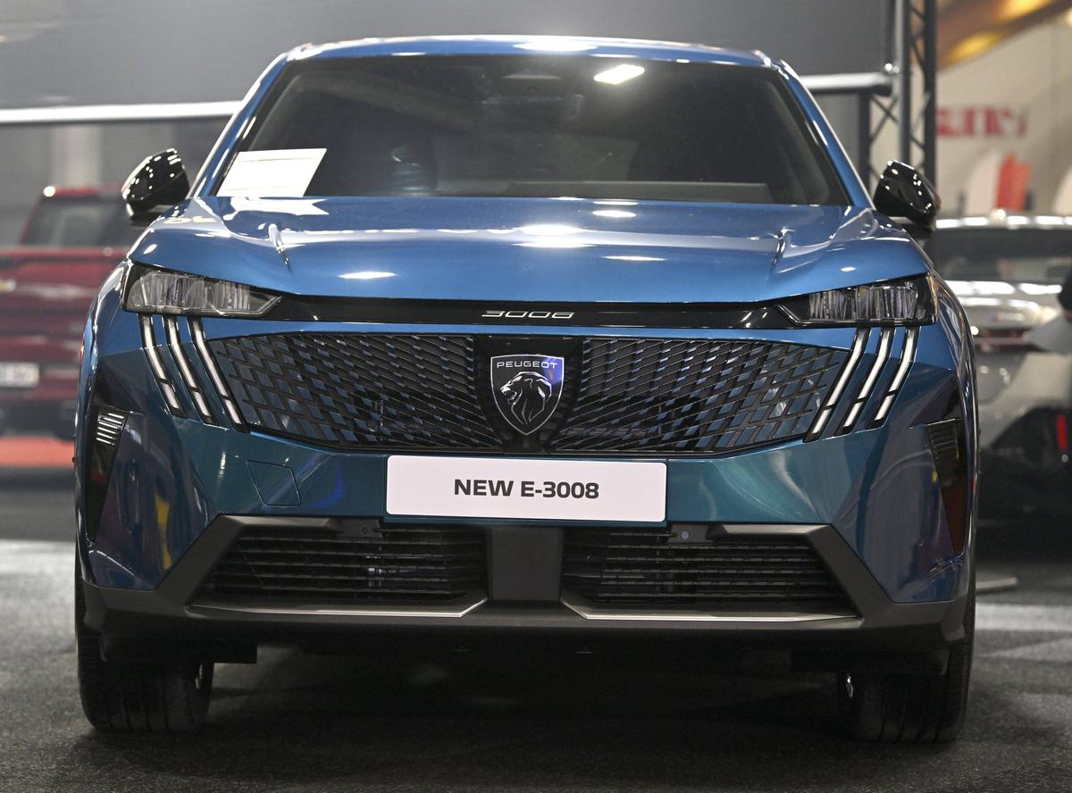 Peugeot e-3008