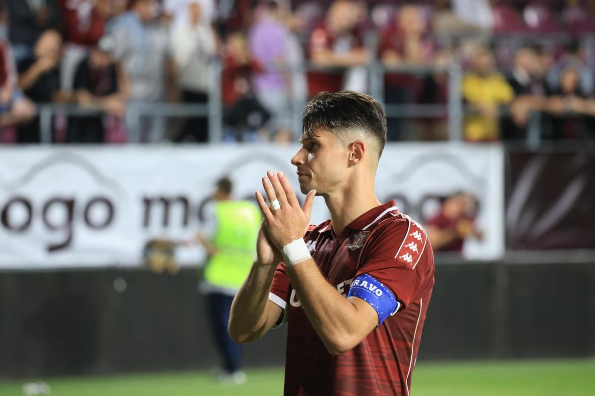 Fanii au strigat „afară din Giulești”, după Rapid - Hermannstadt