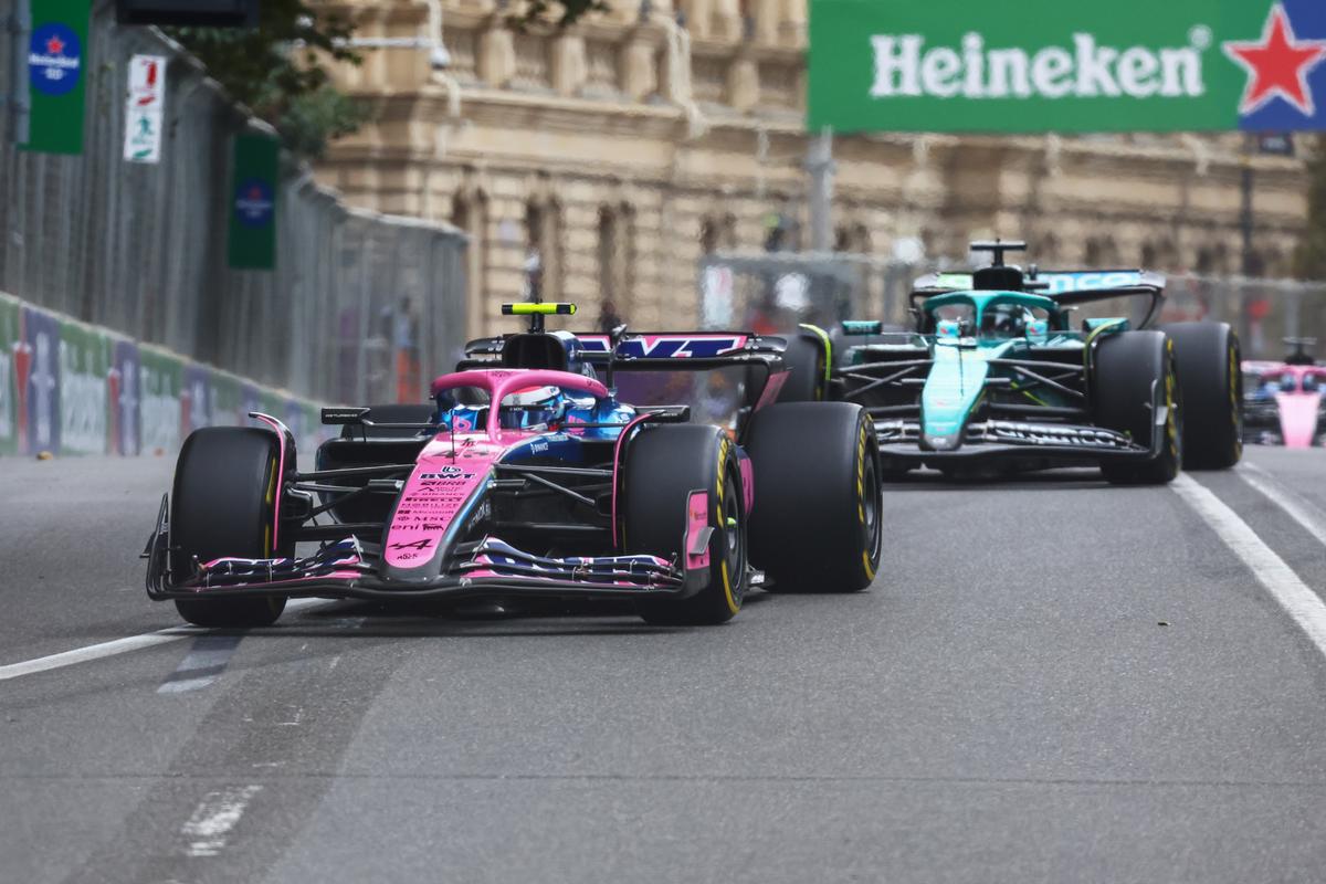 Lewis Hamilton i-a oferit scuze coechipierului său de la Ferrari pentru modul în care a gestionat finalul Marelui Premiu al Azerbaidjanului