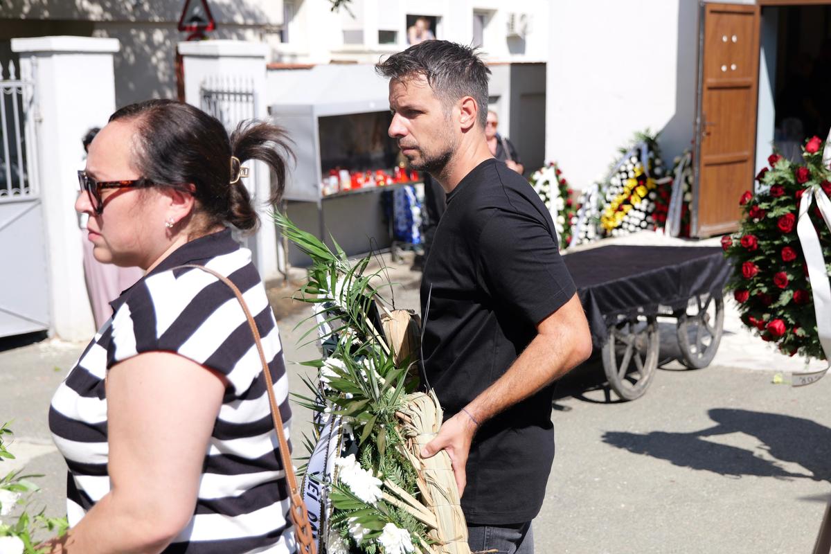 Multe nume din lumea fotbalului la înmormântarea lui Florin Marin