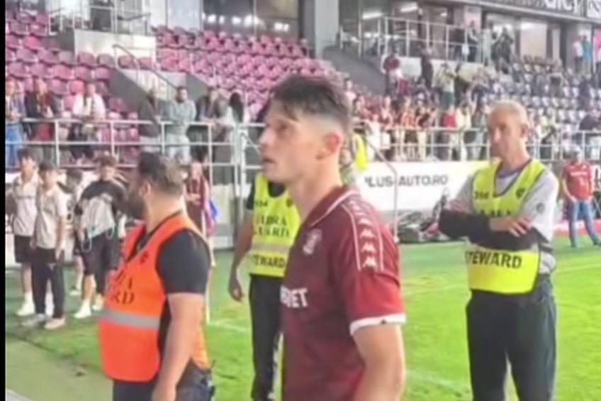 Scandal la Rapid! Dobre a intrat în conflict cu o parte din suporteri. FOTO: captură @DB-sport.ro