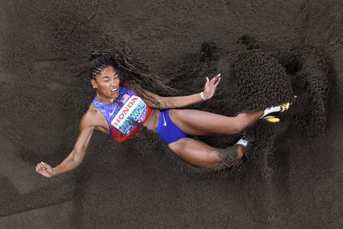 Tara Davis-Woodhall în groapa cu nisip FOTO Imago Images
