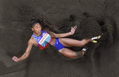 Tara Davis-Woodhall, campioană olimpică și mondială la săritura în lungime, a abordat un subiect tabu: „Durerea este insuportabilă”
