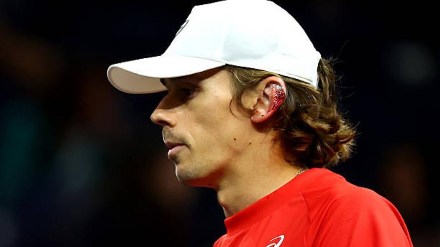 Urechea însângerată a lui Alex De Minaur / Foto: puntodebreak.com Alex De Minaur și-a provocat o rană urâtă la Laver Cup