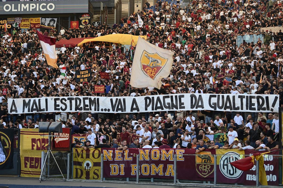 AS Roma a câștigat la limită „Derby della Capitale” » Două eliminări într-un final încins