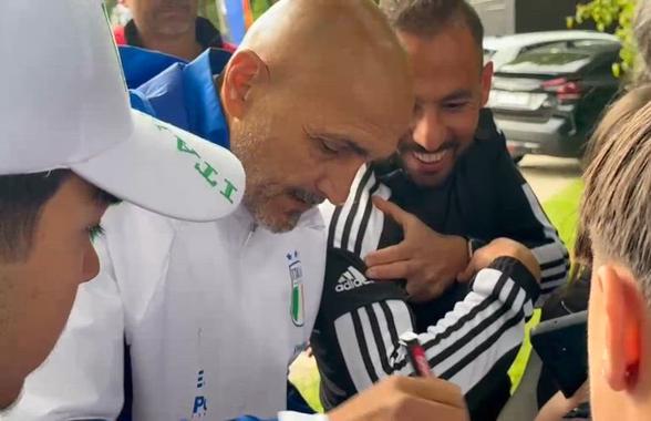 Blestemul accidentărilor la Juventus: s-a mai rupt Kolo Muani » Și Spalletti era să cadă când acorda autografe!