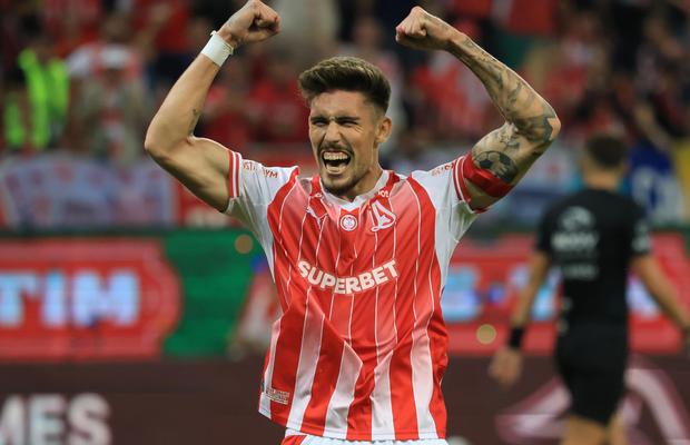 Fostul fundaș de fier al naționalei are un preferat la Dinamo: „Sunt invidios pe fizicul lui”. De cine a spus că „nu știu cum de l-au găsit”
