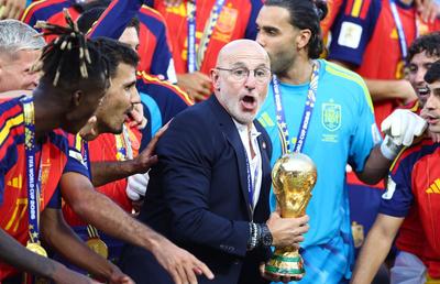 Contractul lui Luis de la Fuente a fost prelungit: rămâne selecționerul Spaniei la următoarele trei turnee finale