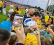 Suporterii României la primul antrenament al naționalei, înainte de debutul din Liga Națiunilor, cu Suedia // Foto: Eduard Apostol