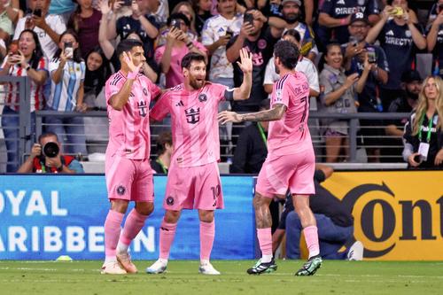 Lionel Messi, după golul 75 din lovitură liberă în carieră/ foto Imago Images
