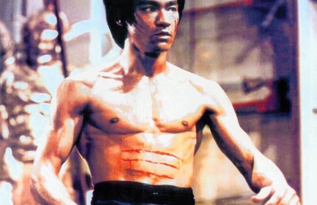 VIDEO Jackie Chan, despre bătaia cu Bruce Lee: „M-am prefăcut că mă doare ca să îi atrag atenția”