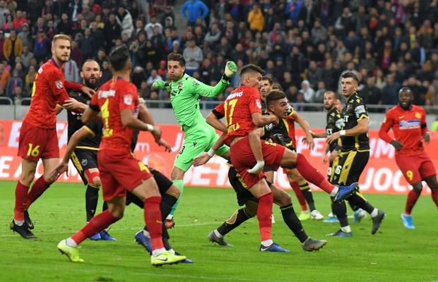 CLASAMENT LIGA 1 // 4 concluzii după turul Ligii 1: Derby Dinamo - FCSB pentru un loc de play-off?