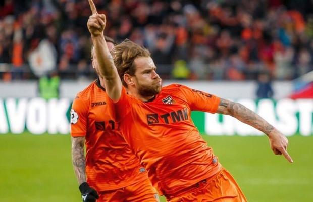 Eric Bicfalvi, hat-trick în opt minute! Unul dintre goluri a fost realizat cu un şut de la centrul terenului!