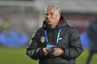 Dan Petrescu, probleme pe bancă în meciul cu AZ Alkmaar: „Mi s-a blocat mâna de tot”