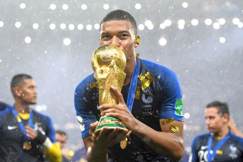 Planul FIFA, de a avea un Mondial o dată la doi ani,  pare zdrobit de forța cu care se opun contestatarii / foto: Guliver/Getty Images