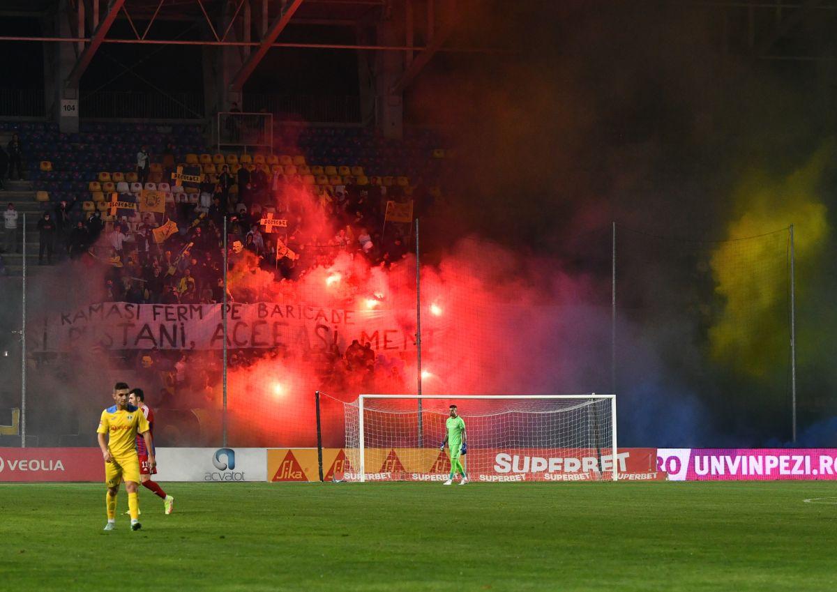 Daniel Oprița, critici la adresa fotbaliștilor săi după înfrângerea cu Petrolul: „Parcă ne e frică să băgăm mingea în poartă”