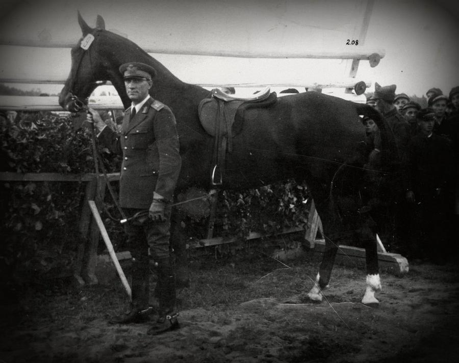 România a obținut, la Berlin, prima medalie individuală din istorie, prin Henri Rang FOTO Muzeul Sportului Cine l-a ucis pe Nicu?