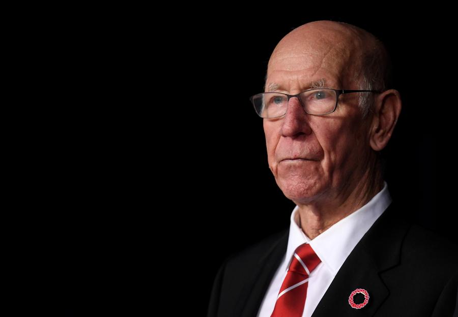 Sir Bobby Charlton Bobby în zbor fără escală
