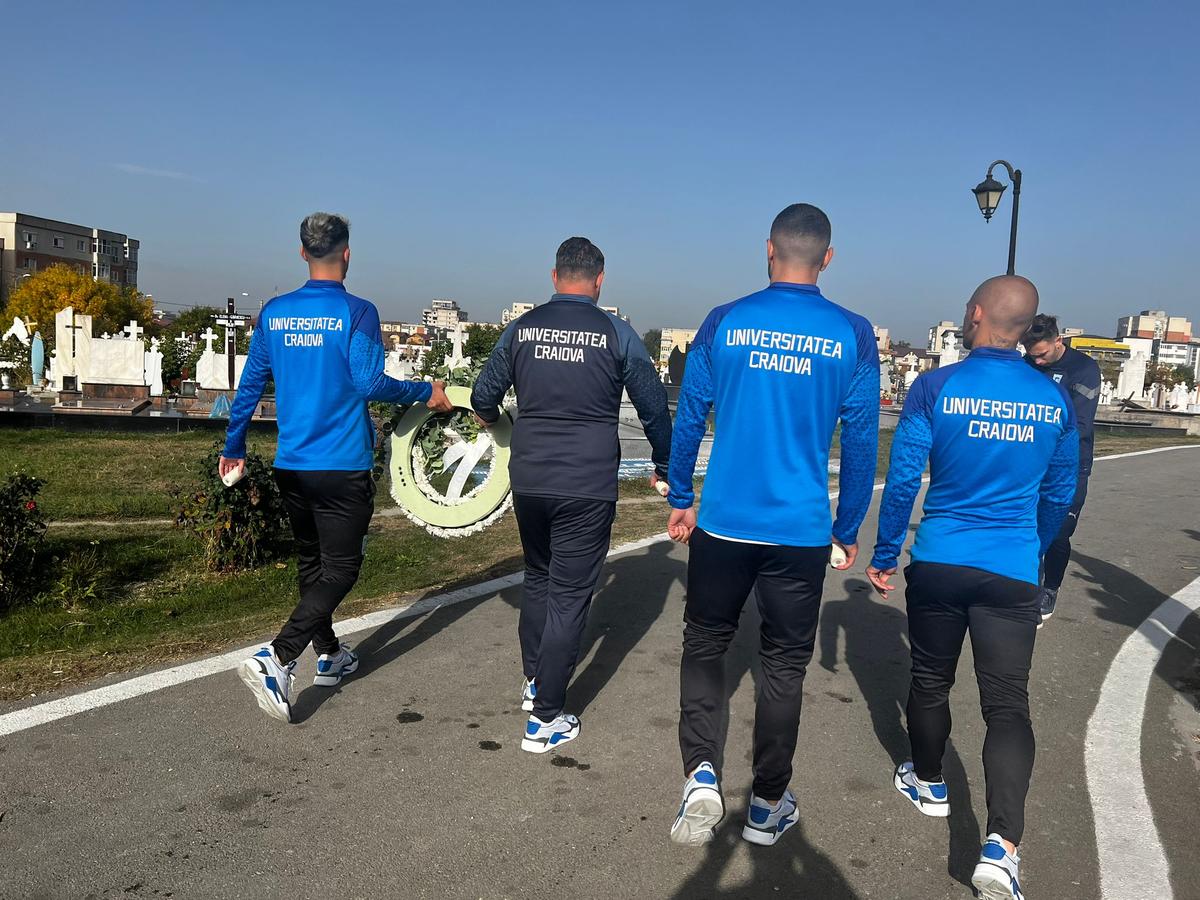Week-end trist în Bănie » Liderii Universității Craiova au mers la mormântul lui Ilie Balaci + Mesajul postat de clubul lui Mititelu