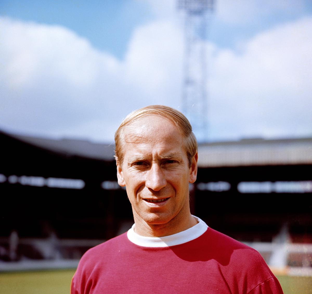 Sir Bobby Charlton a murit » Legendarul fotbalist avea 86 de ani