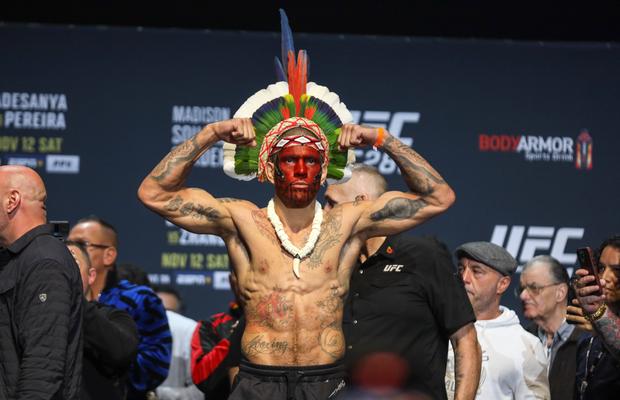 Alex Pereira și-a prelungit contractul cu UFC. Ce urmează pentru fostul campion din Glory
