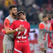 Fotbaliștii lui Dinamo, cu capetele plecate după eșecul din derby-ul cu FCSB / FOTO: Cristi Preda (GSP)