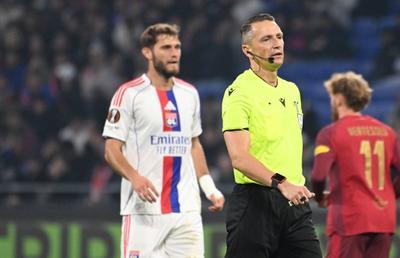 Cine va arbitra FCSB - Bologna din Europa League »  Campioana României a câștigat la scor când a fost „fluierată” de acesta