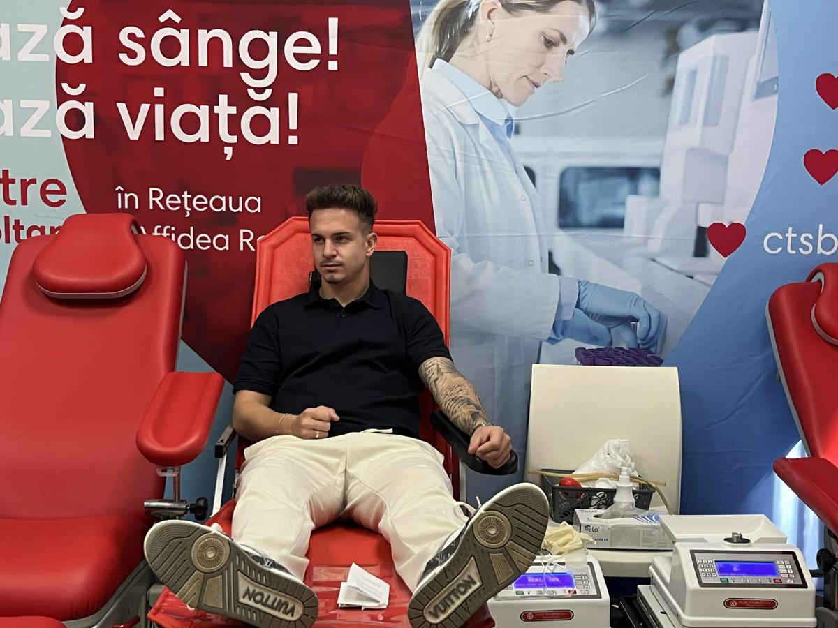 Jucătorii lui Dinamo au donat sânge la un centru din București