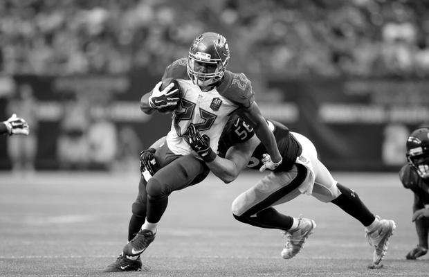 Un fost star NFL a decedat după o altercație cu poliția, fiind prins în casa unui vecin: „Se lupta cu provocări legate de sănătatea mintală”
