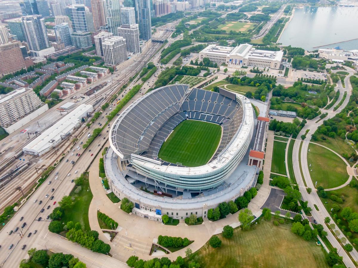 Stadionul Soldier Field din Chicago