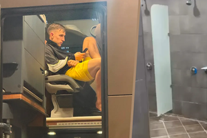 Scandal la Baku: au plecat urgent la hotel » Jucătorii lui Dortmund s-au speriat de o bacterie foarte periculoasă