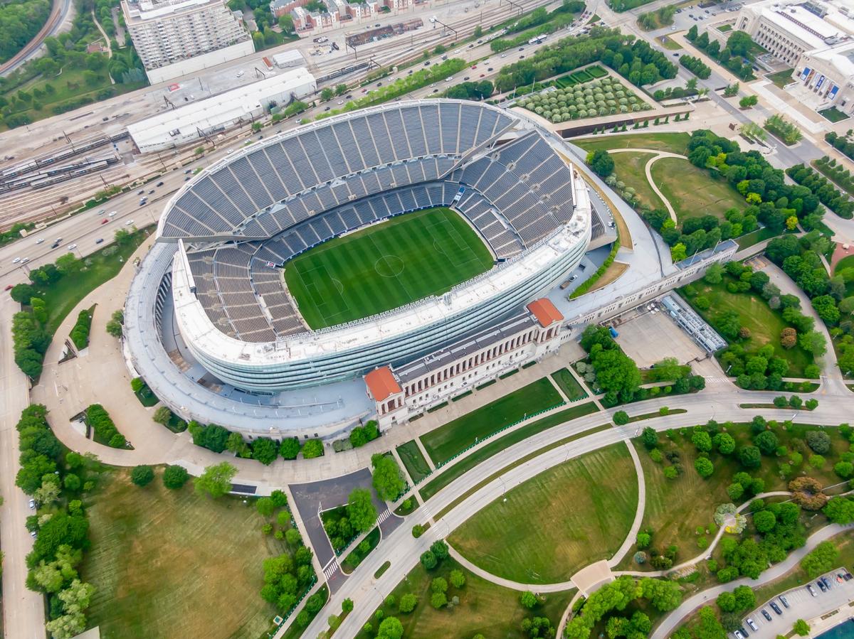 Stadionul Soldier Field din Chicago