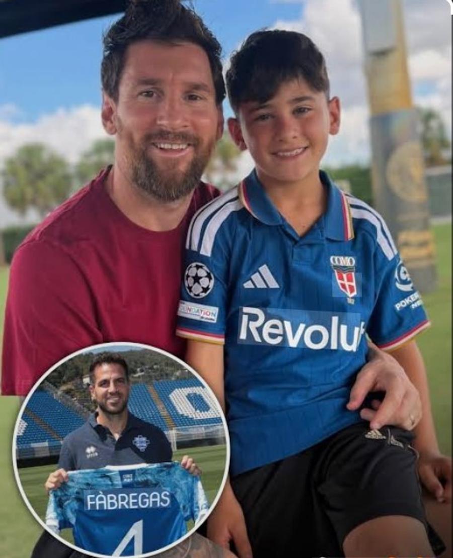 Lionel Messi îl ține în brațe pe Ciro, îmbrăcat în tricoul cu numărul 4 al lui Como / Foto: Instagram Cu ce echipă ține mezinul lui Lionel Messi » „Este fanul lor. Ciro are acasă chiar o întreagă colecție de tricouri!”