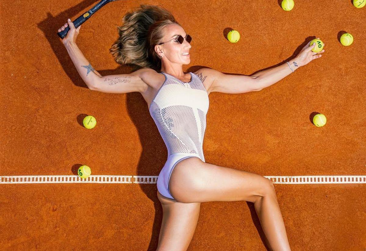 De nerecunoscut azi, marea jucătoare de tenis a Rusiei dezvăluie cu umor: „Au crezut că sunt vreun agent special”