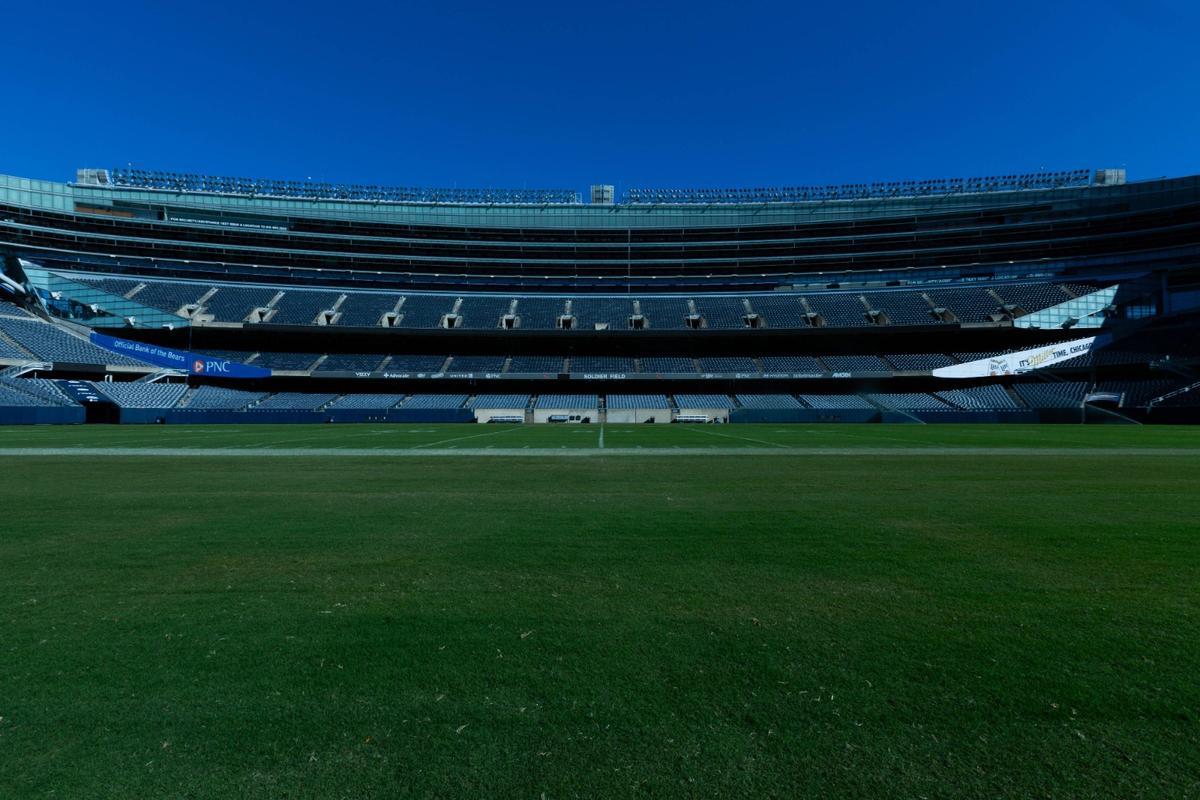 Stadionul Soldier Field din Chicago