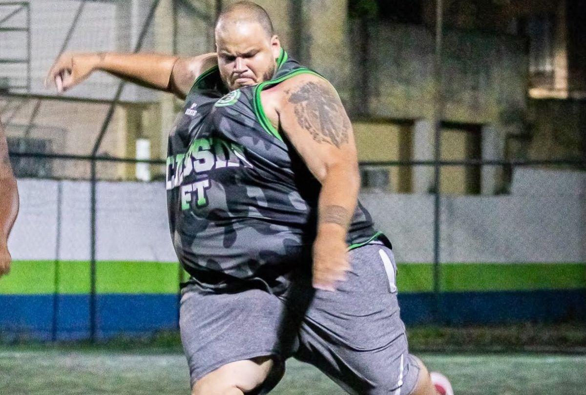 Jucătorul brazilian care cântărea 251 de kilograme a slăbit enorm și s-a întors pe teren: „La finalul lui 2023, mi-am luat viața în serios” » Cum arată acum