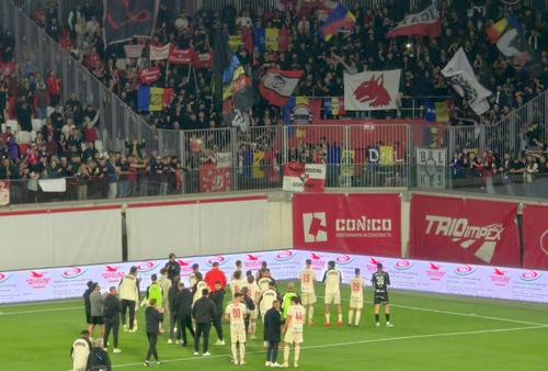 Dinamo a fost amendată cu 11.250 de lei în urma scandărilor xenofobe ale suporterilor din meciul cu Sepsi